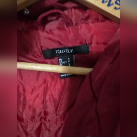 EUC red jacket removable hoodie - Picture 2 of 7